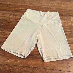Women's Tan Offline by Aerie Real Me Crossover Hi-Rise 7” Inseam Size L